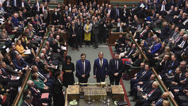 Labourista Lindsay Hoyle sa stal predsedom britskej Dolnej snemovne