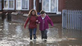 Sever Anglicka sužujú záplavy, vyžiadali si už jednu obeť