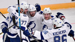 Reštart NHL dostal trhlinu. Až 11 hráčov je pozitívnych, traja z Černákovho klubu