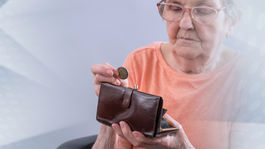 Kedy dostanete dávku v hmotnej núdzi?