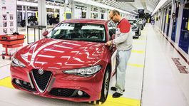 Alfa Romeo: GTV ani 8C nebudú. V Turíne idú škrtať