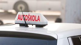Autoškoly môžu opäť začať s výučbou vodičských kurzov