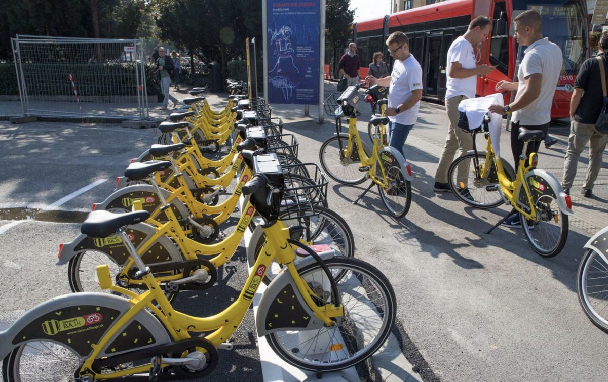 O zdieľané bicykle v Bratislave je veľký záujem.