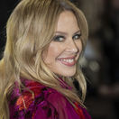 Britain Last Christmas Na premiéru filmu dorazila aj speváčka Kylie Minogue.