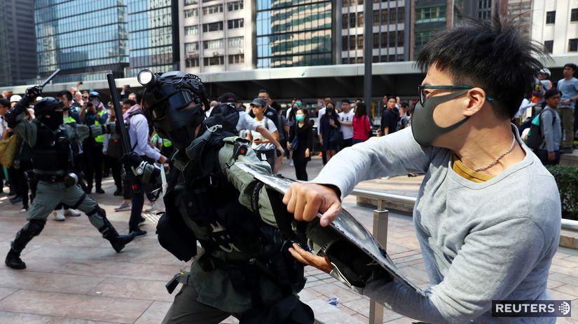 HONGKONG PROTEST demonštrácia, polícia