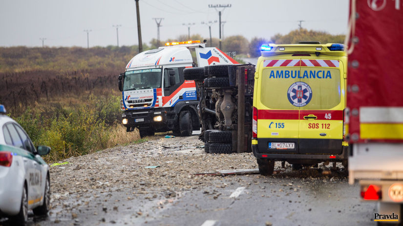 nehoda nákladné auto Malanta záchranári sanitka