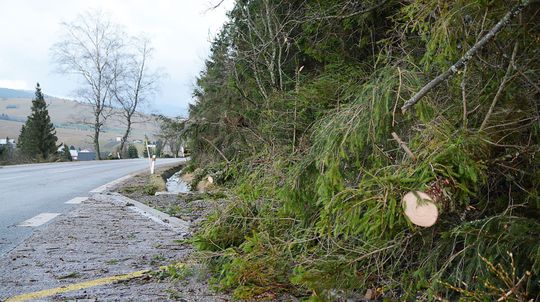 Následky víchrice v obci Ždiar