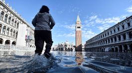 Talianska vláda vyhlásila v Benátkach stav núdze 