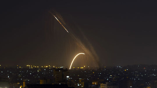 Zo Sýrie boli na Izrael vystrelené tri rakety, tvrdí armáda