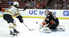 Sedem slovenských bodov v AHL. Lantoši bol prvou hviezdou 