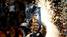 Majstrom medzi majstrami sa po dlhej bitke stal Tsitsipas