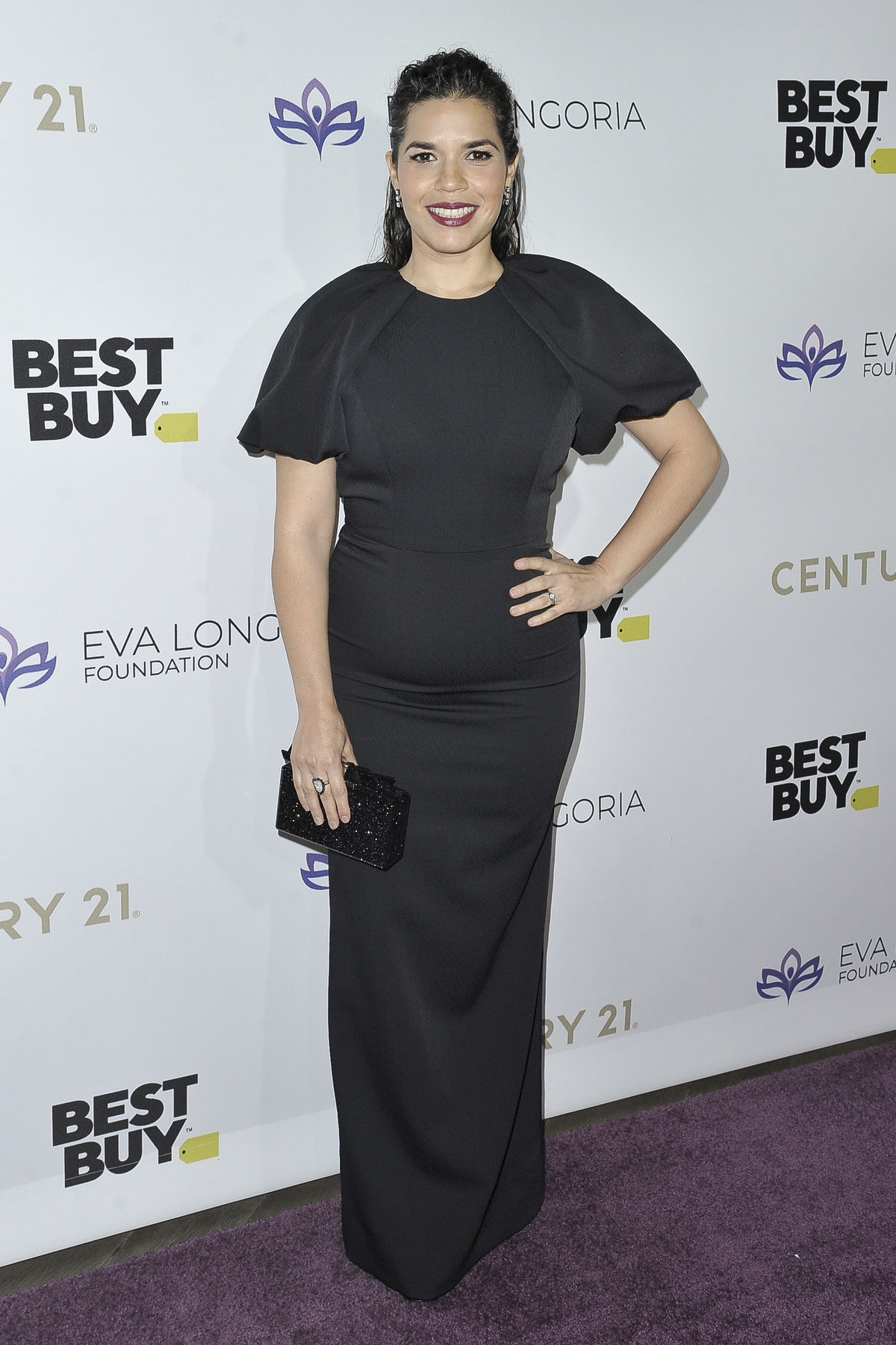 America Ferrera na gala podujatí nadácie...