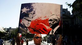 Čilský prezident po štyroch týždňoch nepokojov odsúdil policajné násilie 