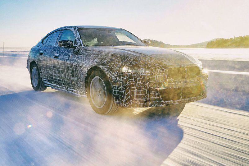 Testy predsériových prototypov BMW i4 sú už v...