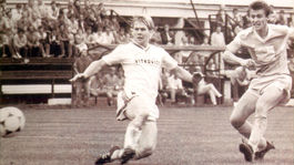 Manažér radil klubu kúpiť celú ulicu a predávať domy