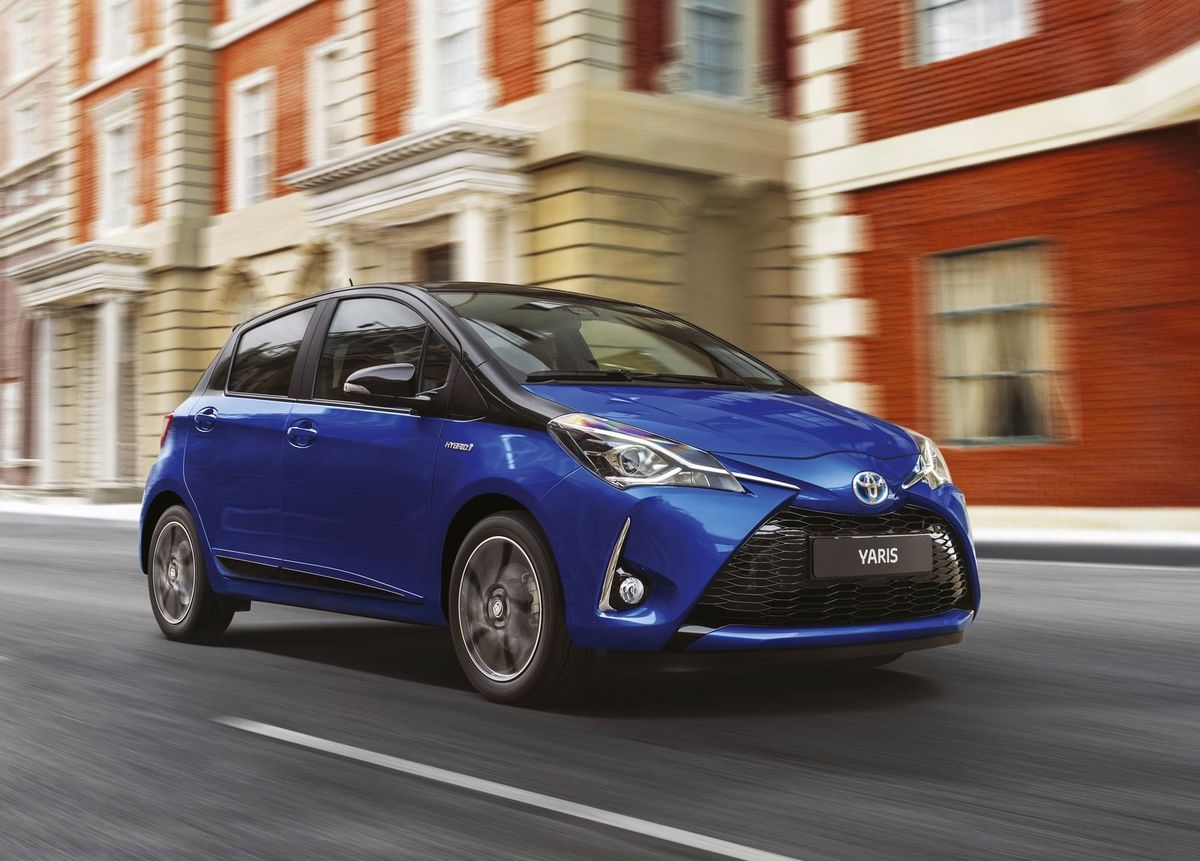 Hybridný model Toyota Yaris stojí minimálne 14...