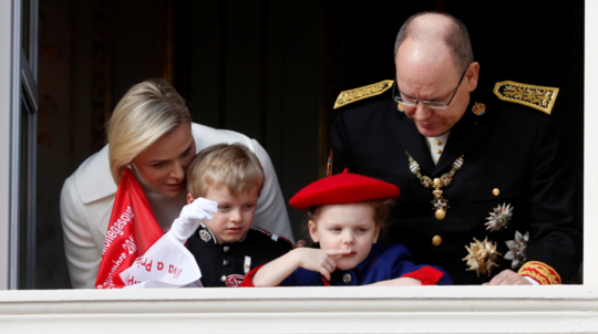 Princ Jacques a princezná Gabriella počas osláv...