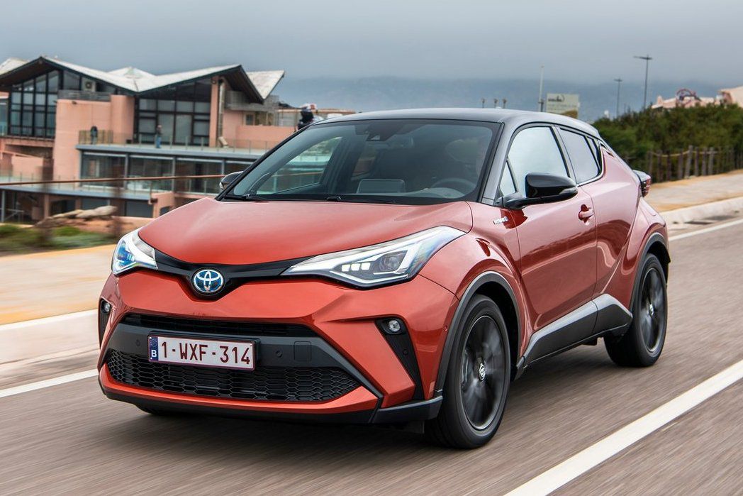 Kráľovnou emisií CO2 je Toyota s priemerom...