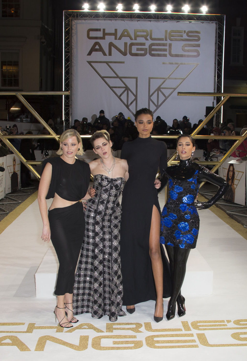 Zľava: Režisérka Elizabeth Banks a herečky...