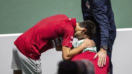 Djokoviča nasadili aj do štvorhry, no nepomohol. Nadal dal Španielom nádej 