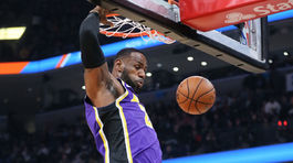 Ďalšie víťazstvo Lakers režíroval 30-bodový LeBron