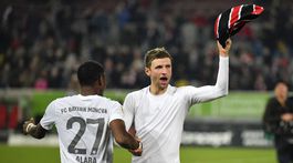 Pekarík s Dudom sa prizerali debaklu. Líder bez Bénesa padol u nováčika