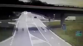 Dráma na Považí. Kamión preletel križovatku v plnej rýchlosti