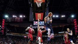 Dončič zatienil Hardena. Dallas valcuje súperov