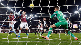 Dúbravka prehre nezabránil. Newcastle padol v Birminghame