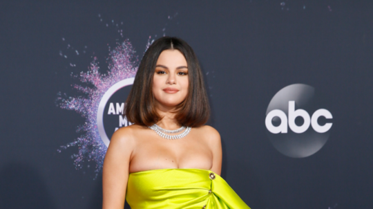 Selena Gomez počas  udeľovania American Music...