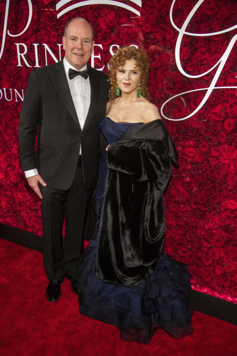 Herečka Bernadette Peters a princ Albert na...