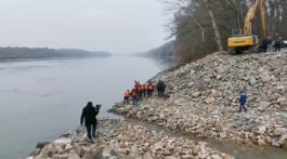 Dopravu na Dunaji pri Viedni zastavila olejová škvrna