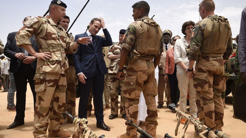 Mali francúzsko Macron vojaci barkhane