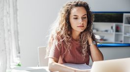 Koronavírus: Takmer polovica zamestnancov pracuje z domu