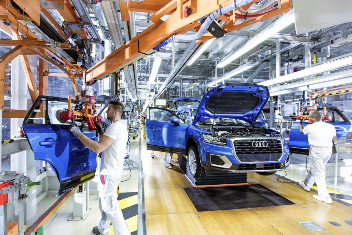 Audi prepustí do roku 2025 približne 9 500...