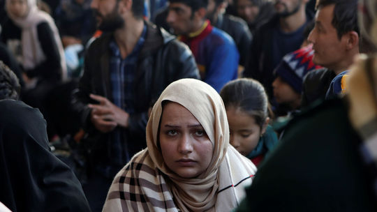 Gréci obvinili ľudí z mimovládok, že pomáhajú prevádzačom pašovať migrantov