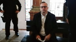 Obvinených z Tiposu pustil sudca na slobodu