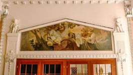 Slávny Muchov obraz zlodeji vyrezali príborovým nožom