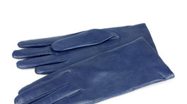 Dámske kožené rukavice Kara. Predávajú sa za 60 eur.