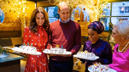 Vojvodkyňa Kate vo vianočnom! V týchto šatách televízne štúdio doslova rozžiarila