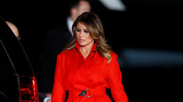 Prvá dáma USA Melania Trump vyzdobila Biely dom a vyrazila na summit NATO aj s manželom.