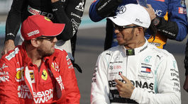 Top momenty F1: Strieborná nadvláda, červená mizéria, koniec smutného rekordéra