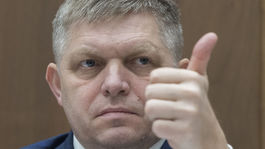 Zlato Ficovi nedopriali ani vlastní poslanci. Išlo o pomstu za niečo?