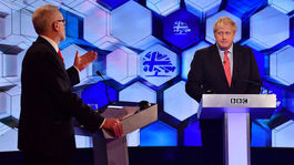 Johnson a Corbyn sa stretli v poslednej televíznej debate pred voľbami 