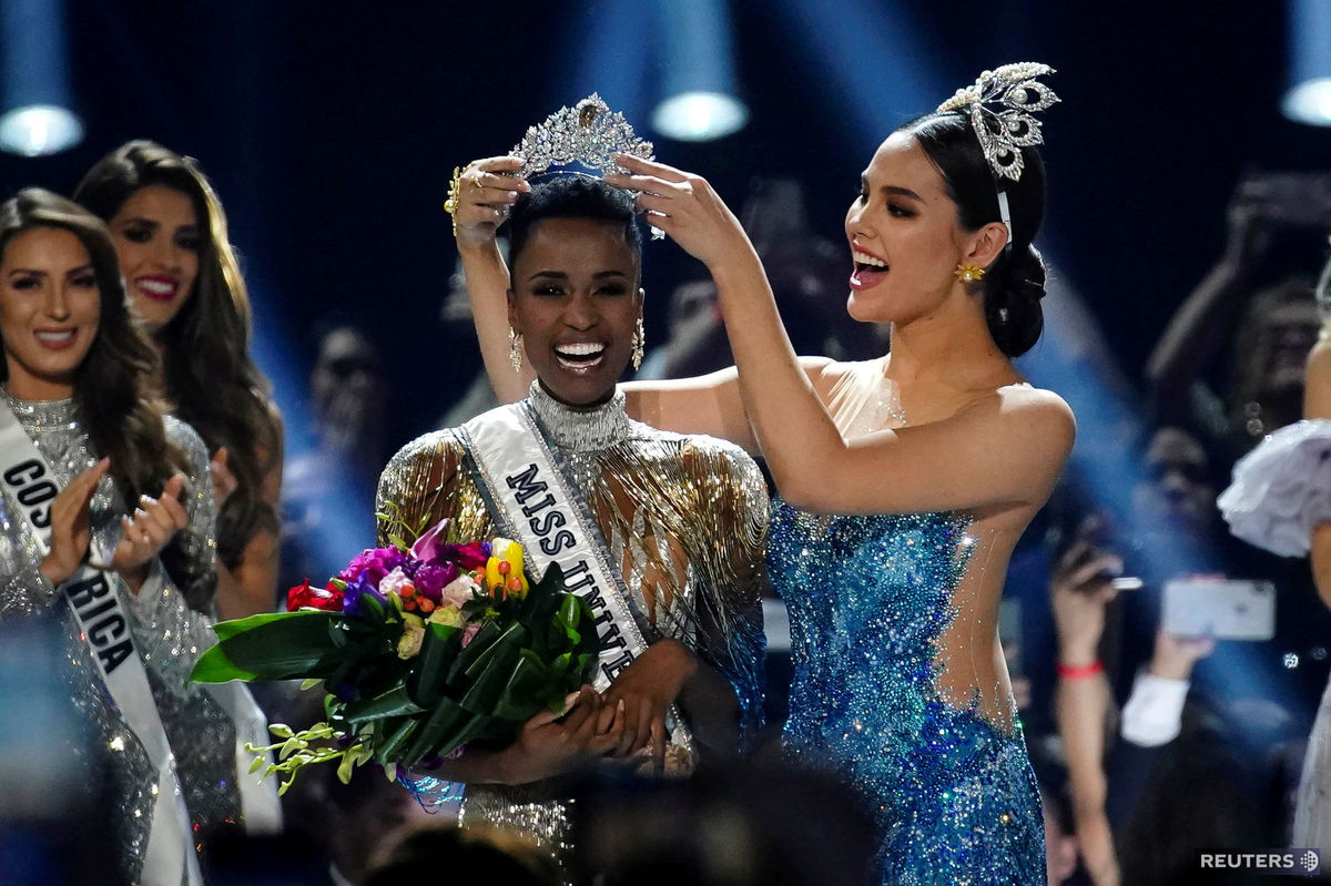 Zozibini Tunzi z Južnej Afriky sa stala Miss...