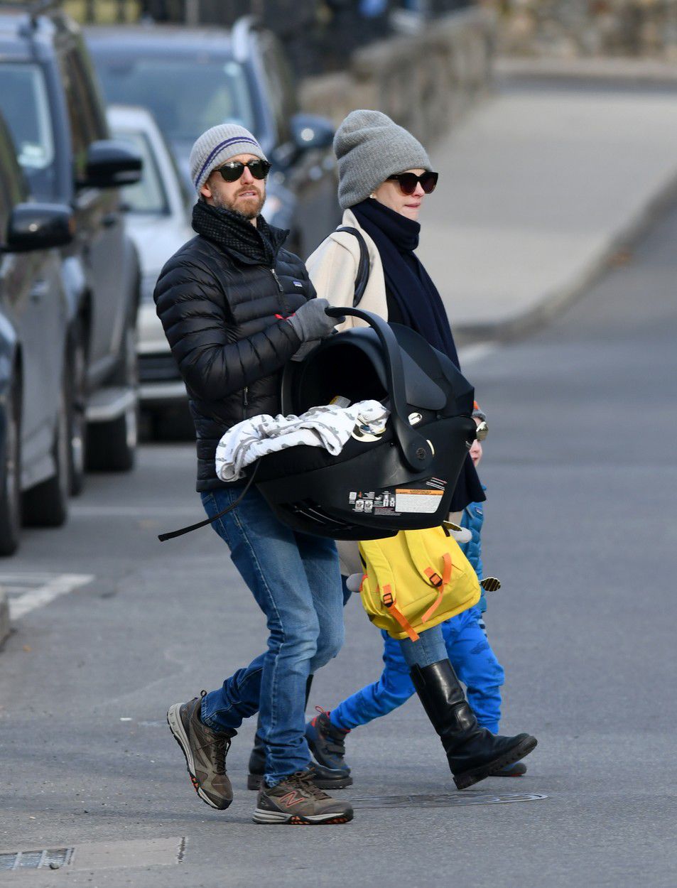 Anne Hathaway a Adam Shulman v Connecticute s...