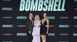 Zľava: Herečky Nicole Kidman, Margot Robbie a Charlize Theron na premiére filmu Bombshell.