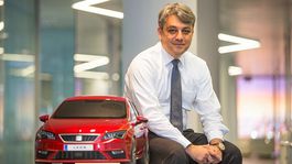 Šéf Seatu odstúpil z funkcie. Mieri na čelo Renaultu?