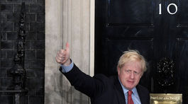 Poradca britského premiéra Johnsona hľadá do tímu čudákov