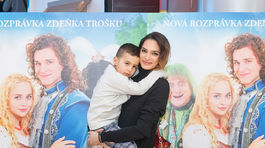 Na premiéru filmu Zlaté pierko prišla aj Veronika Vágnerová Husárová so svojím synom. 